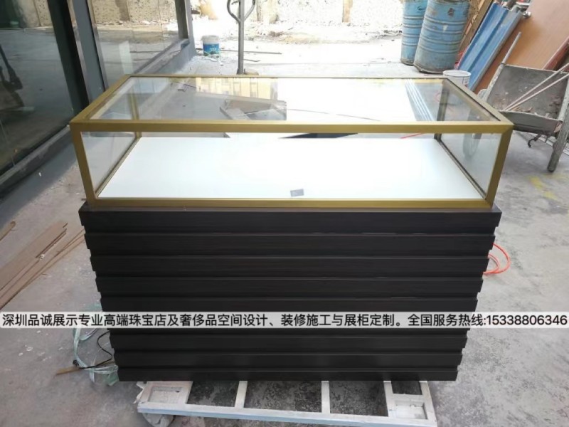 汕頭珠寶翡翠店展柜設計定制